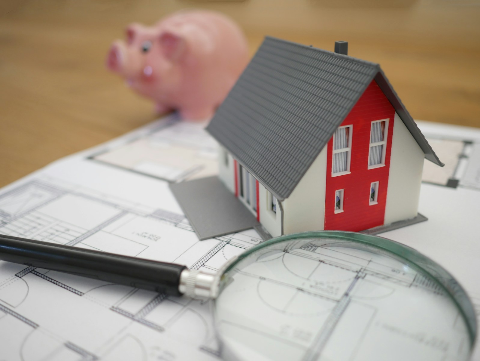 10 Smart Real Estate Investment Tips to Maximize Your ROI in 2025